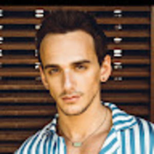 Meet your Posher, Lyle colby